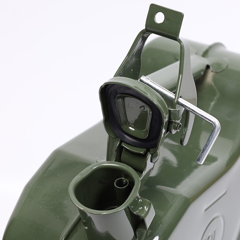 5 Gallon Jerry Can With Spout for Gasoline,Green